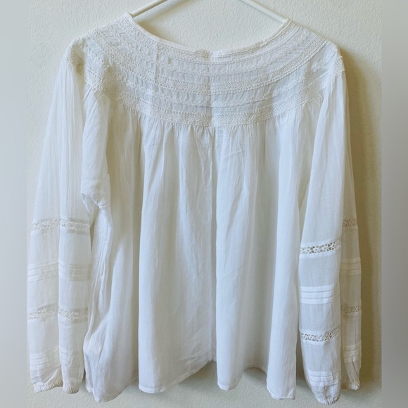 NWT Gap Elegant White Lace Detail Women's Top M - Picture 2 of 3